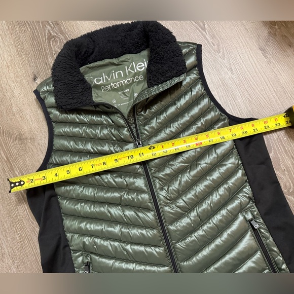 Calvin Klein Performance Women's Sherpa-Lined Quilted Zip-Up Vest Army Green XL - Picture 7 of 9